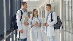 Випускники медичних університетів  отримають звання офіцера