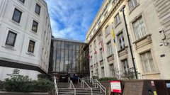 Після перемоги правопопулістів з ради у Великій Британії зняли український прапор