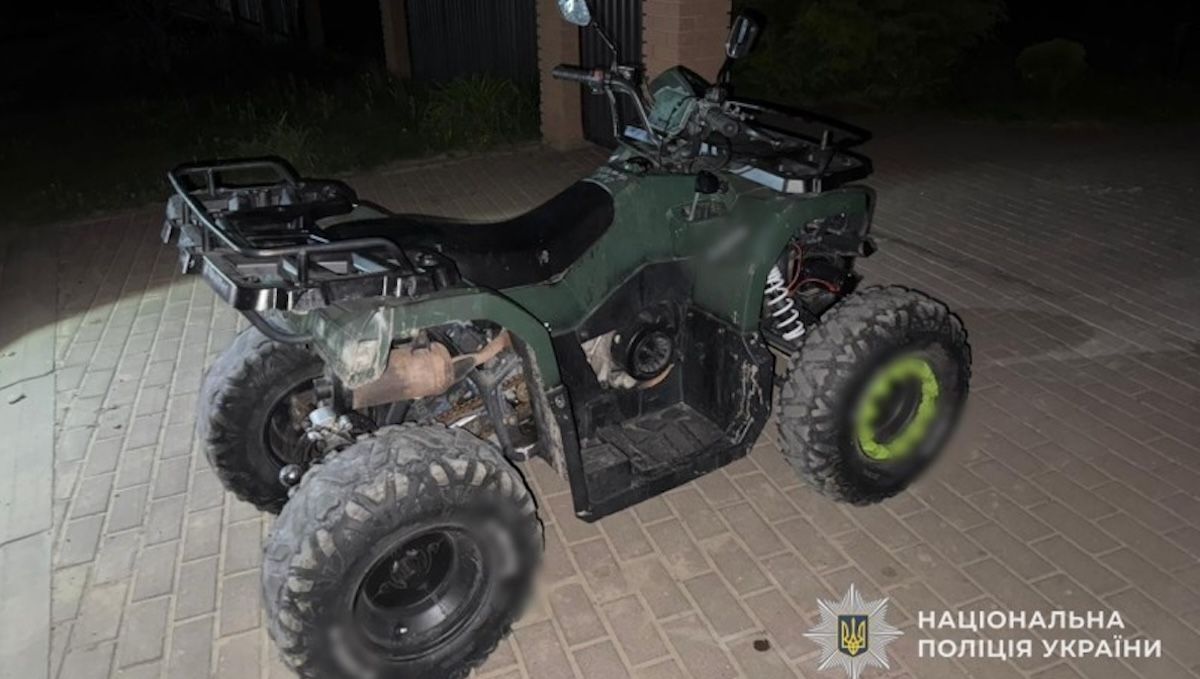 На Львівщині 10-річний хлопець на квадроциклі травмував пішохода