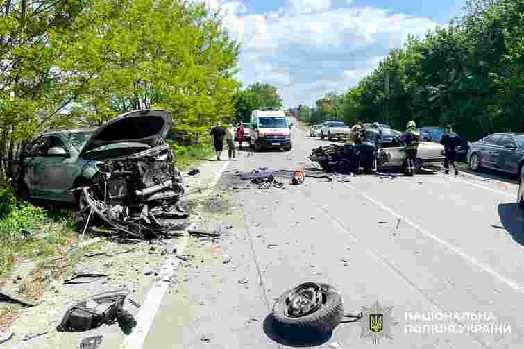На Рівненщині у ДТП загинув 56-річний водій Audi 100 та постраждала 3-річна дитина