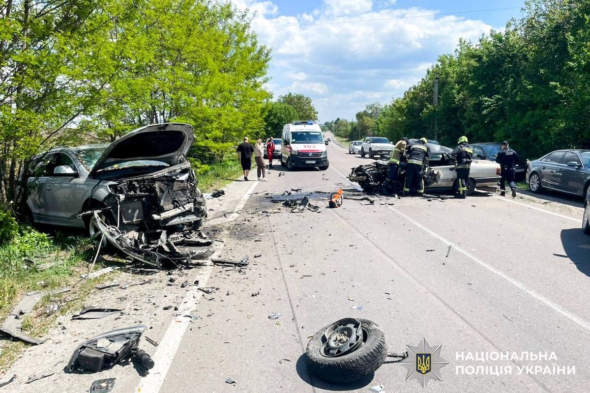 На Рівненщині у ДТП загинув 56-річний водій Audi 100 та постраждала 3-річна дитина