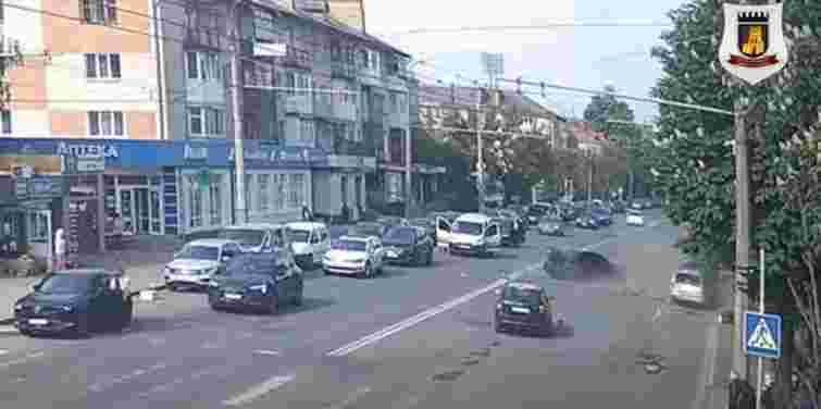 Водій Škoda спричинив масштабну ДТП у Луцьку під час хвилини мовчання