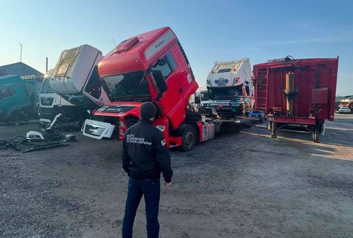Підприємець з Тернопільщини отримав іспитовий термін за ввезення вантажівок начебто для ЗСУ