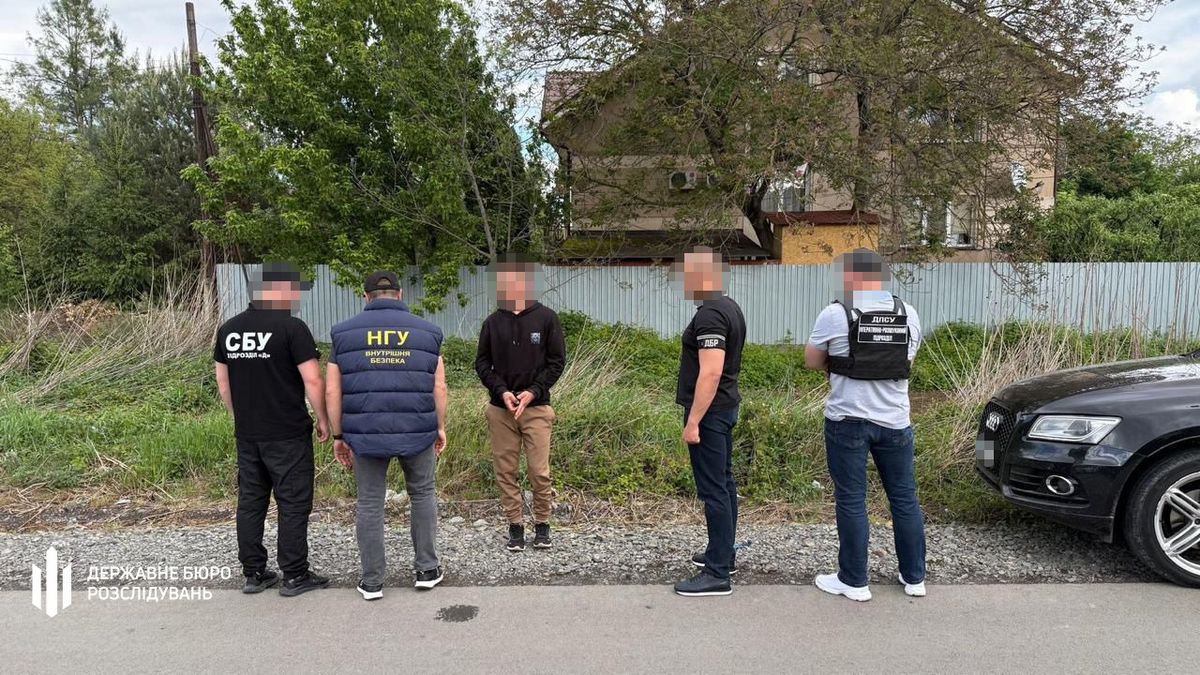 На Закарпатті арештували прикордонника за переправлення ухилянта