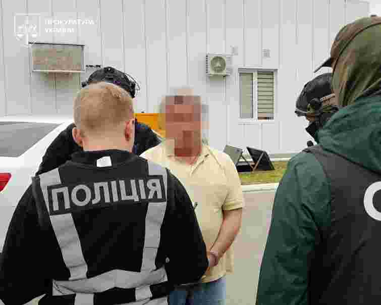 У Києві та Миколаєві викрили лікарів-близнюків на схемі з фіктивною інвалідністю