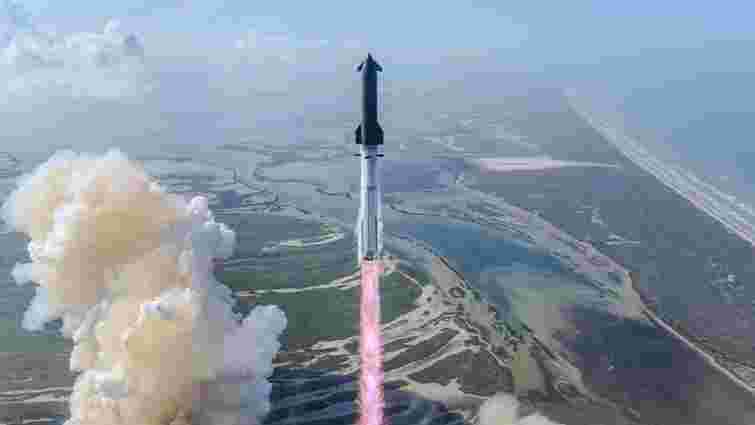 SpaceX успішно запустила найпотужнішу ракету в історії 