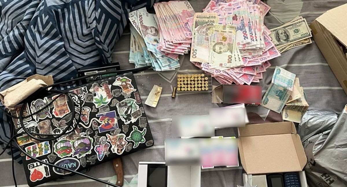 Поліція розповіла деталі самогубства у вбиральні ТЦК Тернополя
