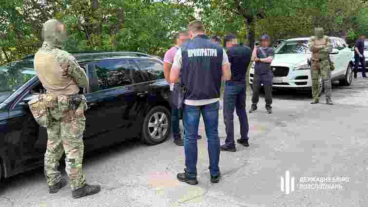 У ДБР розповіли подробиці затримання на хабарі закарпатського адвоката