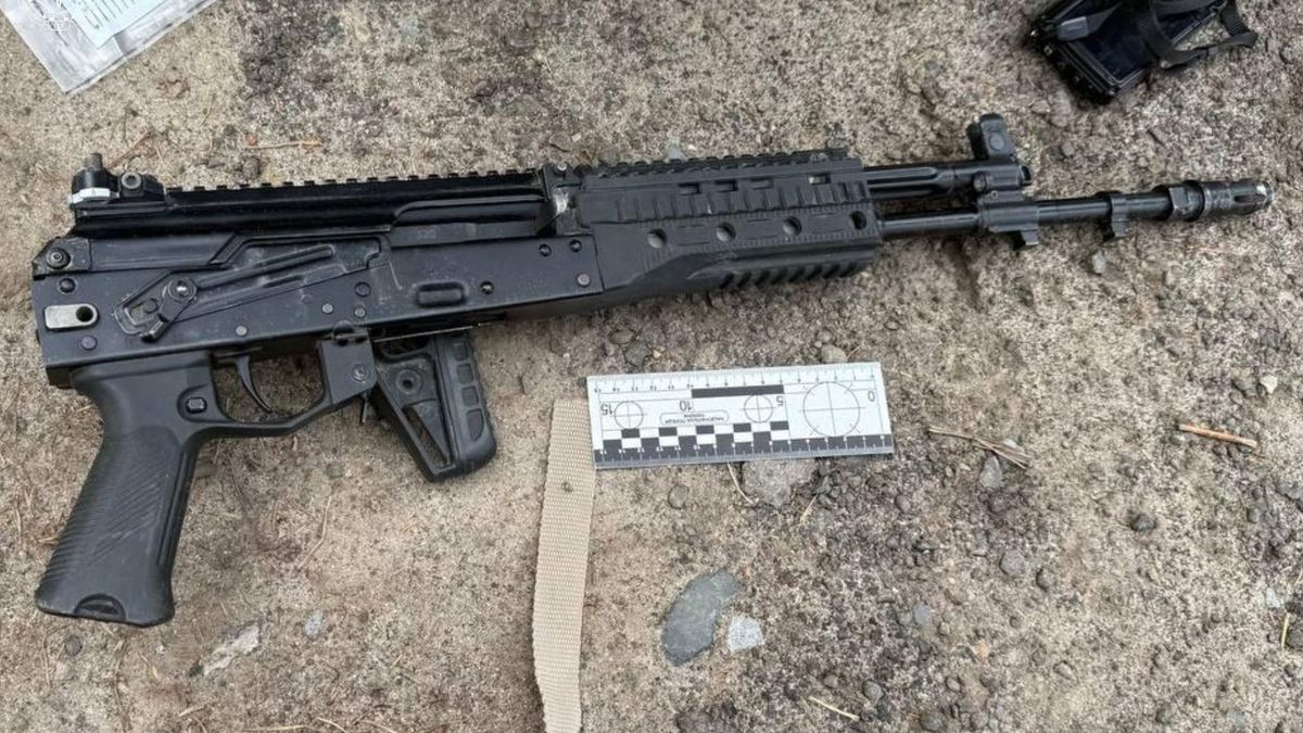 Поліція затримала мешканця Львова з автоматом Калашникова і набоями