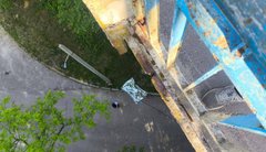  У Львові з моста в парку «Погулянка» впав чоловік та загинув 