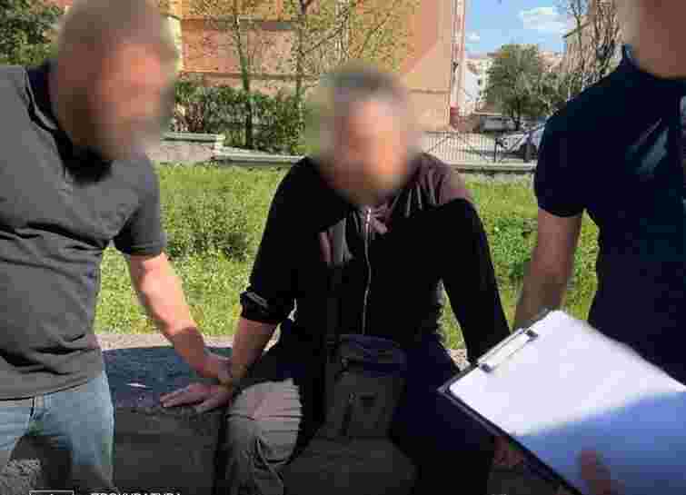 Підполковник з Тернопільщини обіцяв за 5 тис. доларів перевести військового в тил
