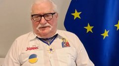 Експрезидент Польщі зняв український значок після надання центру ССО звання «Героїв УПА»

