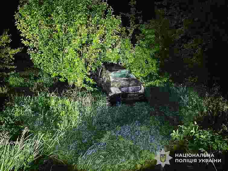 На Львівщині після перекидання автомобіля Opel до лікарні потрапили дві неповнолітні пасажирки
