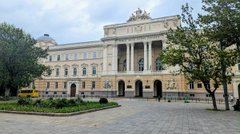 Ціни зросли майже на третину: ЛНУ затвердив вартість навчання для вступників у 2026 році