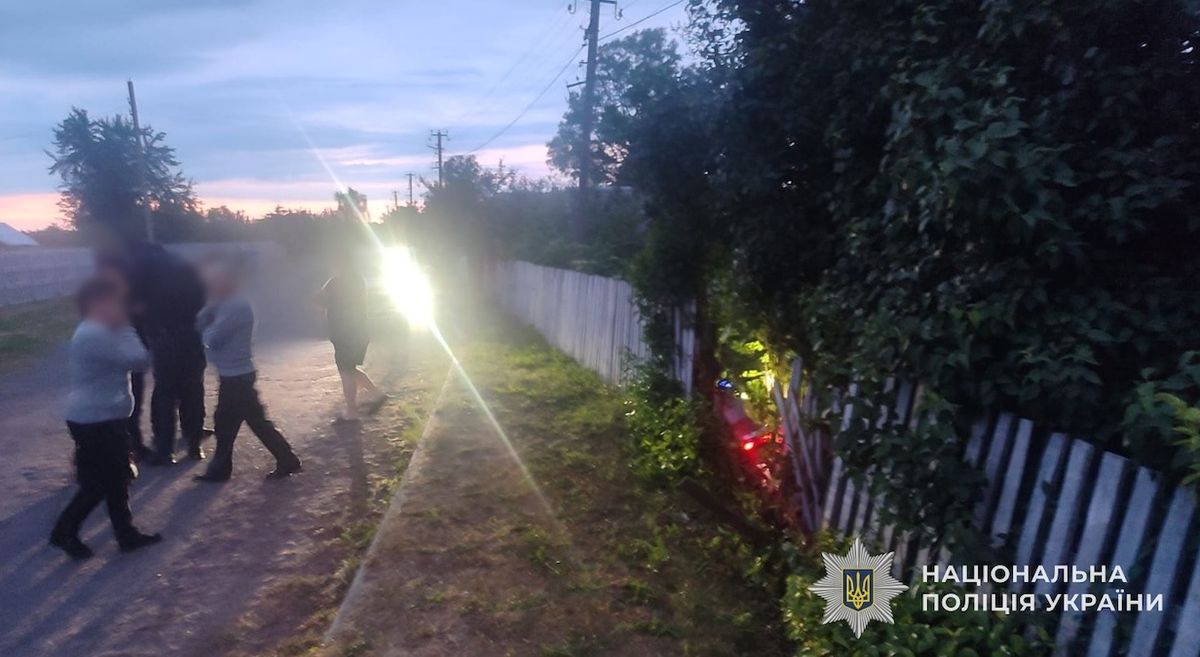 У селі неподалік Буська підліток на мотоциклі в’їхав у огорожу та загинув