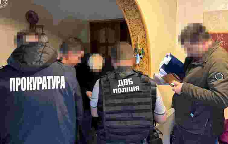 У Львові затримали експоліцейського за шантаж підприємців та вимагання данини