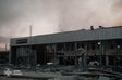 Під час обстрілу Києва росіяни знищили автосалон Zeekr на Подолі