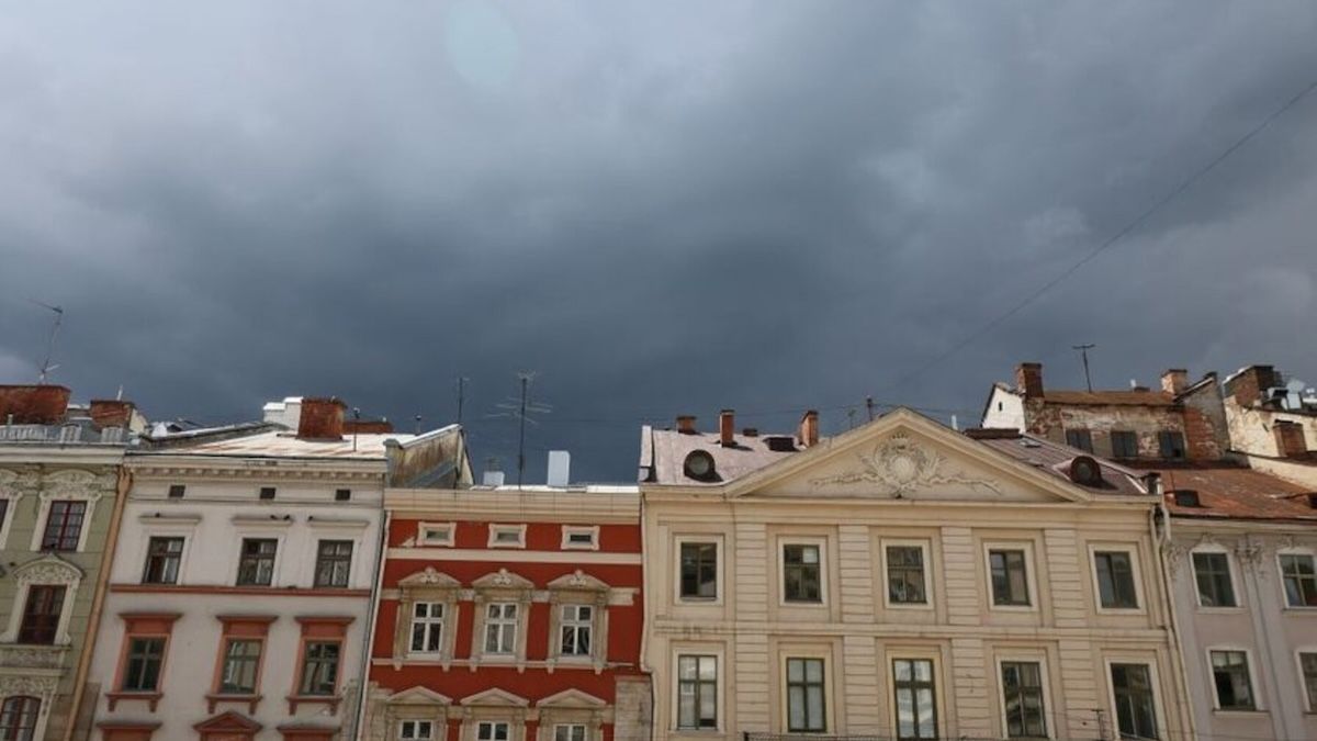 Насувається гроза: синоптики розповіли, якою буде погода у Львові та області 3 червня