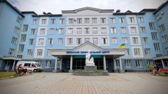 Рівненські лікарі врятували вагітність жінки з некрозом пухлини матки