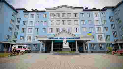 Рівненські лікарі врятували вагітність жінки з некрозом пухлини матки