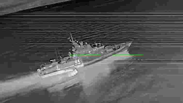 Українські дрони уразили російський корабель «Світляк» біля Керченської протоки