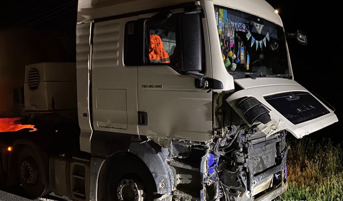 На Тернопільщині в ДТП між вантажівкою та позашляховиком загинув військовий