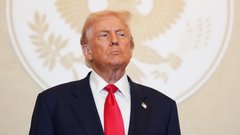 Трамп заявив, що Зеленський та Путін мають самі домовитися щодо закінчення війни