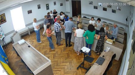 Камʼянка-Бузька міськрада транслювала на ютубі застілля працівників