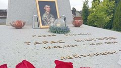 Поліція розслідує наругу над могилою Героя України Тараса Матвіїва в Жидачеві