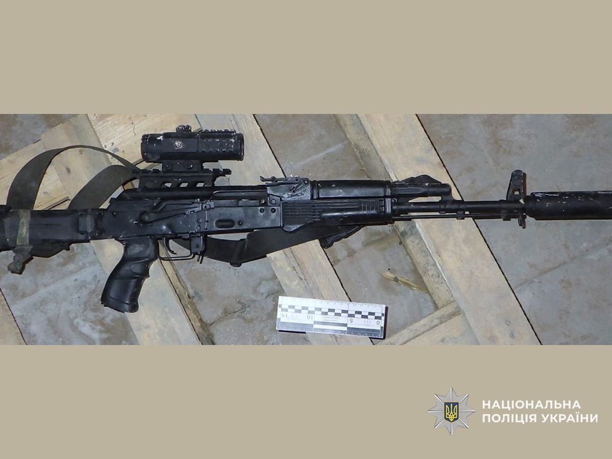 На Чернігівщині затримали військового у СЗЧ, який напідпитку влаштував стрілянину з автомата