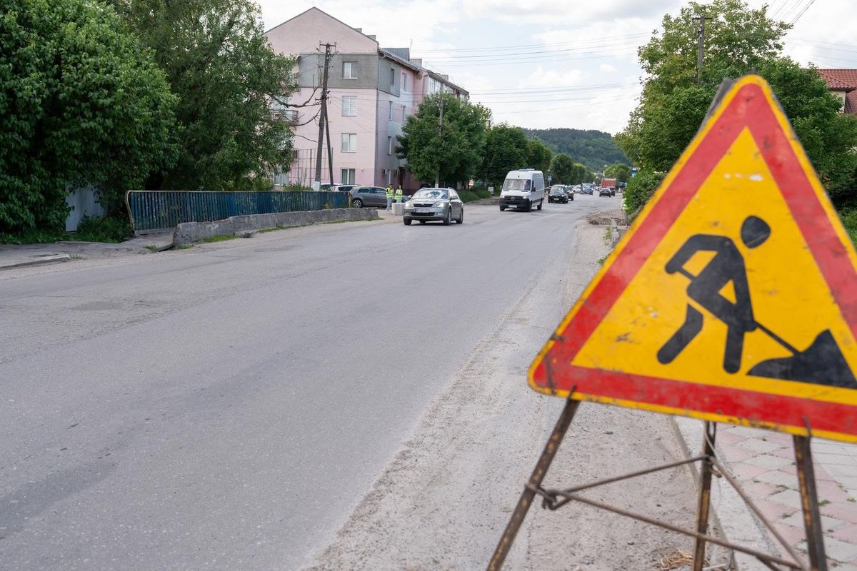 На Тернопільщині розпочали ремонт 88-річного мосту на міжнародній трасі М-19