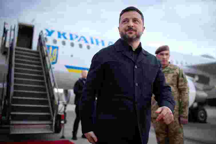 МЗС прокоментувало зміну аеропорту для закордонних візитів Володимира Зеленського 
