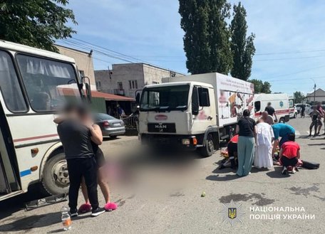Рефрижератор в’їхав у натовп людей на Закарпатті, двоє загиблих