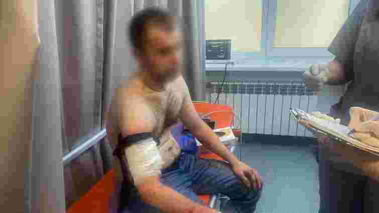 У Запоріжжі поліцейські ліквідували чоловіка, який напав на них із ножем