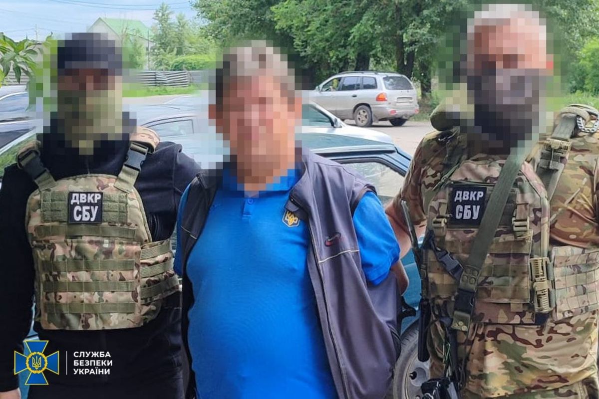 Дитячого реабілітолога з Дніпра затримали за коригування російських обстрілів у трьох областях