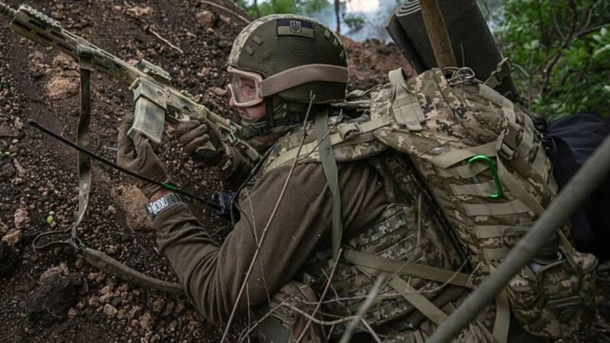 Середня зарплата – 300 тис. грн: у Міноборони розповіли про нові виплати піхотинцям