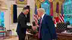 Олександр Усик відвідав Білий дім та зустрівся з Дональдом Трампом