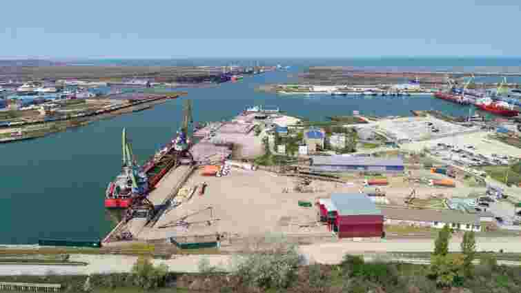 У Росії спалахнув морський термінал після атаки дронів, є жертва