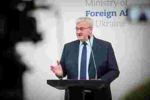 МЗС прокоментувало заяви директорки Нацрозвідки США щодо біолабораторій в Україні
