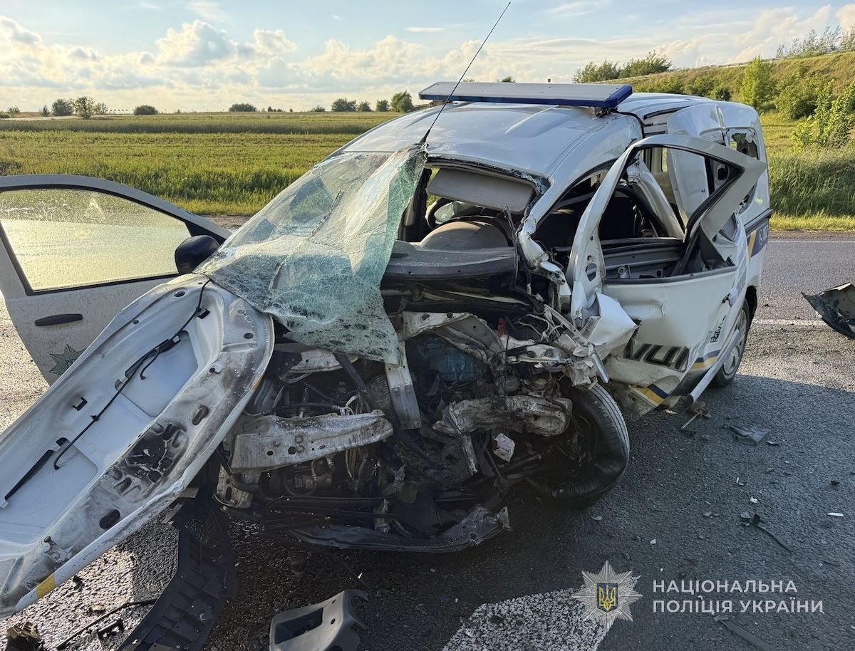 Біля Луцька у ДТП за участі автомобіля поліції охорони загинули двоє людей