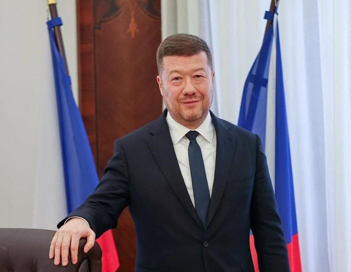 Спікер парламенту Чехії хоче негайно скасувати тимчасовий захист для біженців з України 