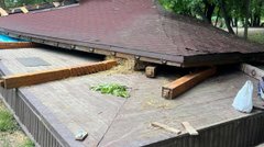 Поліція розшукує вандалів, які зруйнували альтанку під час фестивалю в Чернівцях