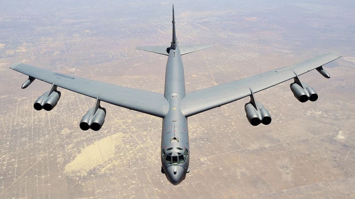 У США розбився стратегічний бомбардувальник, загинули восьмеро людей 