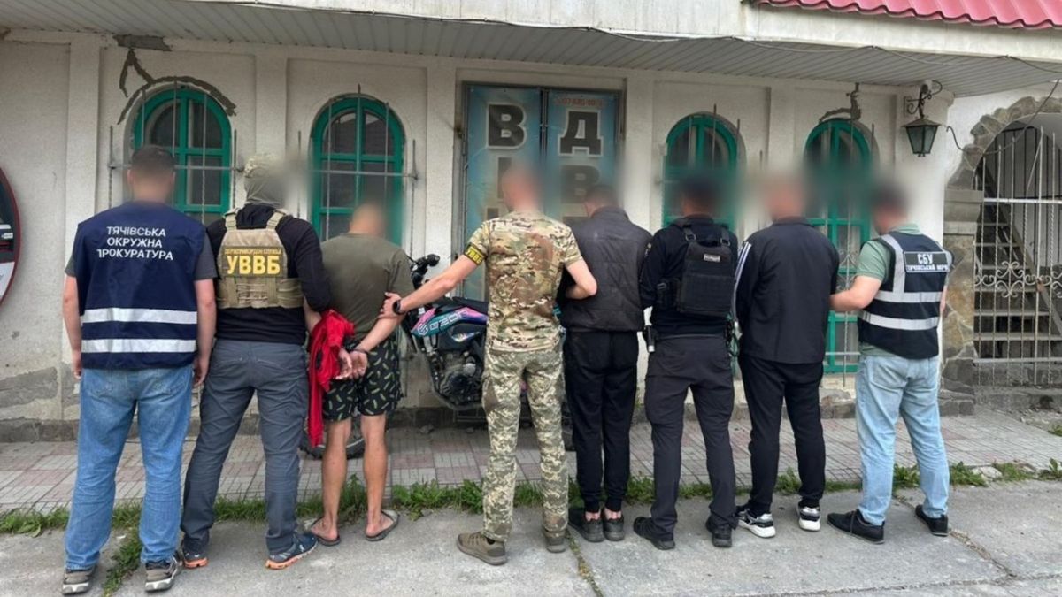 Двох закарпатців затримали за організацію каналу втечі ухилянтів до Румунії