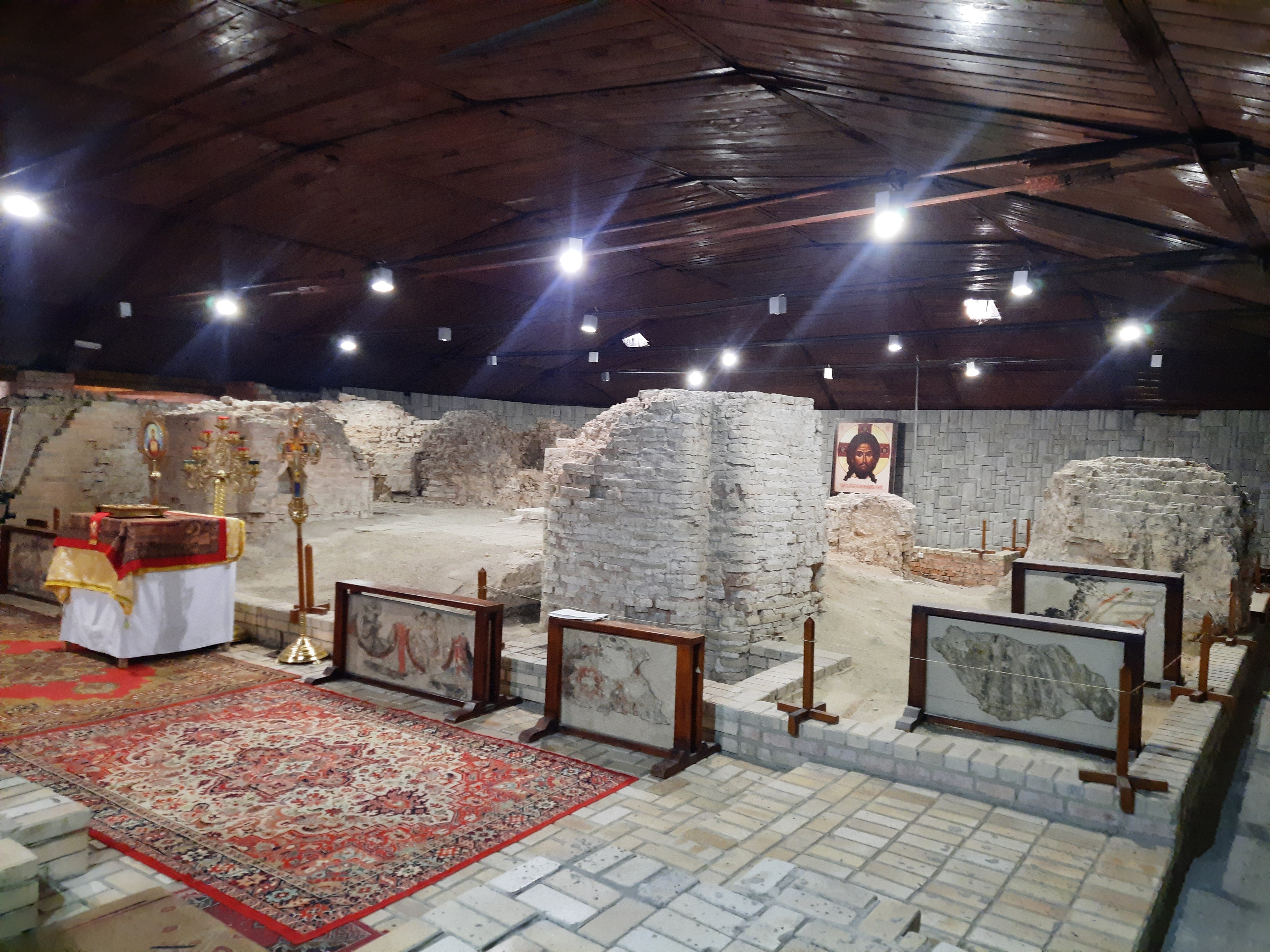 Замкова церква Івана Богослова XII ст. (фото ZAXID.NET)