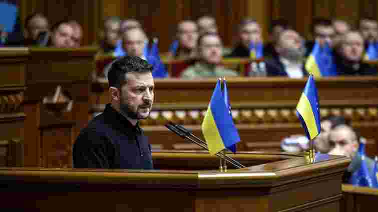 В Україні суттєво знизилася підтримка втручання президента в уряд та парламент