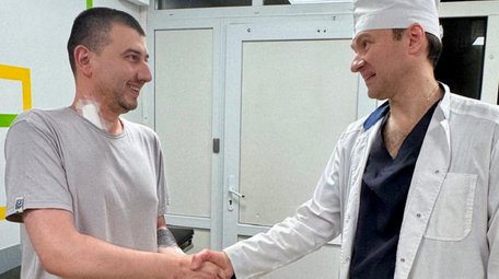 Судинні хірурги Франківська провели надскладну операцію 33-річному захиснику