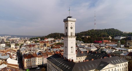 Львів візьме кредити на 1,8 млрд грн для ремонтів доріг, лікарень і тепломереж