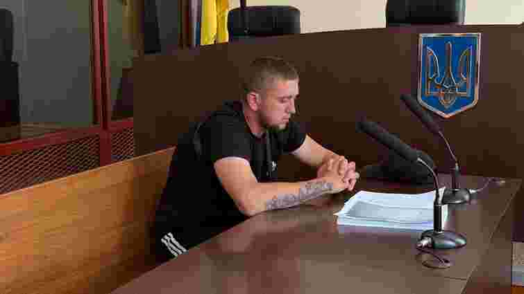 Суд у Києві відправив під варту експолоненого нацгвардійця у справі про катування побратимів 
