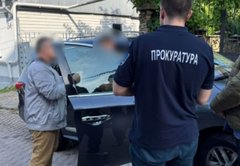 Екскерівник МСЕК з Буковини допоміг втекти за кордон 59 ухилянтам з фальшивою інвалідністю